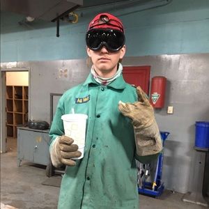 Meet your Posher, Logan